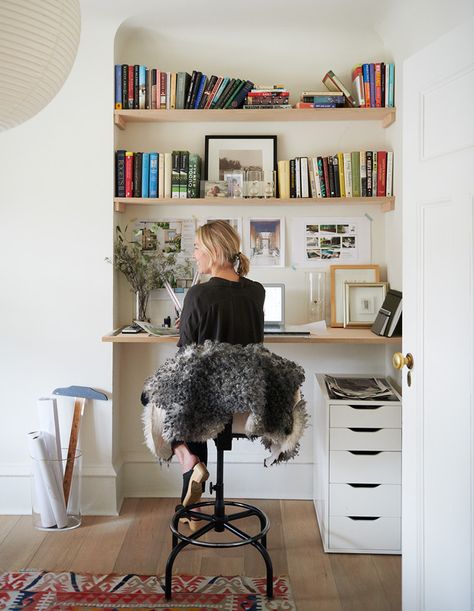 Office Nook In Living Room Small Spaces, Desk In Front Of Window, Office Alcove, Office Cubby, Cat Palace, Mood Room, Office Basement, Desk Nook, Basement Office