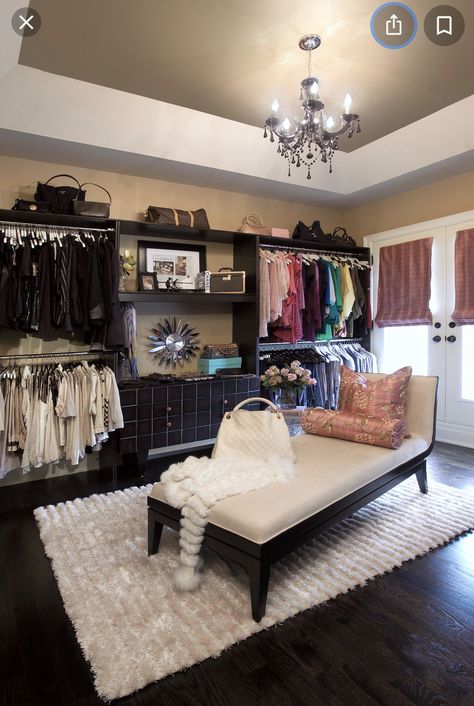 Turning A Bedroom Into A Closet, Bedroom Into Closet, Dream Closet Room, Inspiration Dressing, Spare Bedroom Closets, Closet Small Bedroom, Bedroom Unique, Dressing Room Closet, Walking Closet