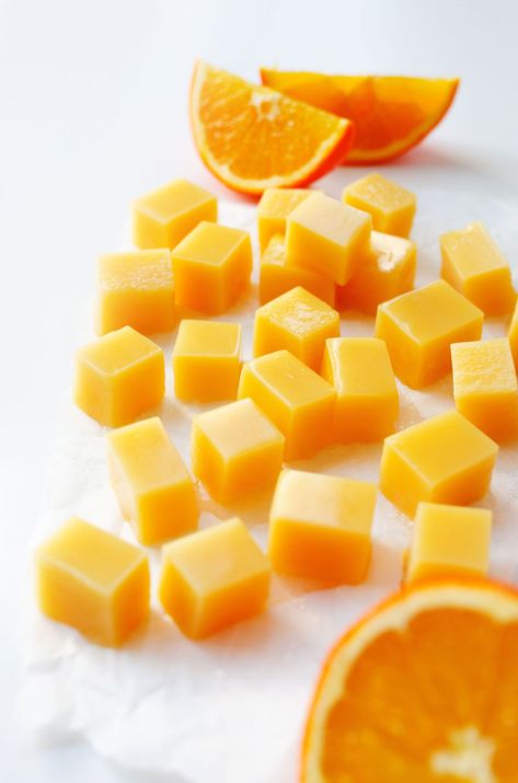 Vegan Orange Creamsicle Gummies make your own at home with just a few ingredients (and no fancy thermometers or steps required!) Orange Snacks, Healthy Gummies, Homemade Gummies, Chocolate Bar Recipe, Floor Polishing, Gummies Recipe, Snacks Candy, Healthy Candy, Bee Wax