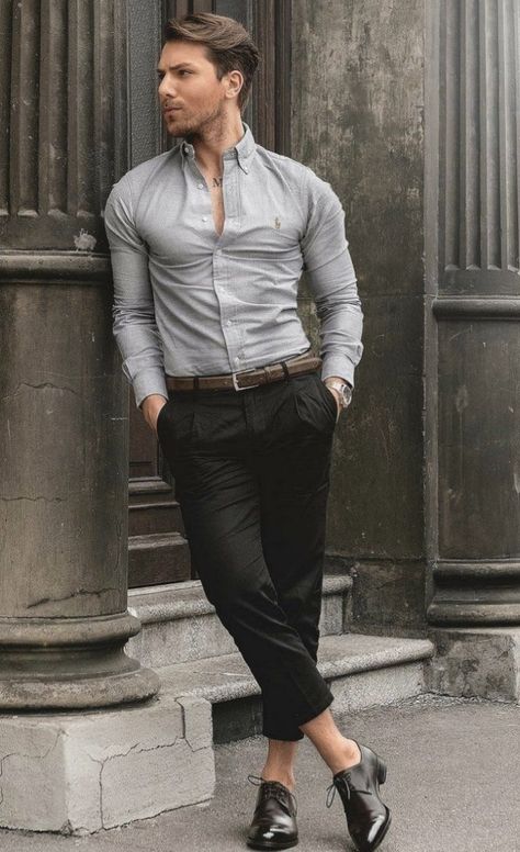 Grey Shirt & Black Pants #formaldressesboy #formalwear work outfits #mensfashion Mens Dress Shirts Outfit, 80s Fashion Men, Look 80s, Kemeja Lelaki, Formal Men Outfit, Mens Casual Outfits Summer, Men Fashion Casual Shirts, Men With Street Style, Mens Fashion Blog