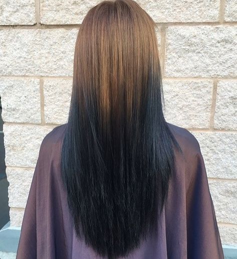 reverse brown to black ombre Brown Ombre Hair Medium, Light Brown Ombre Hair, Ombre Straight Hair, Brown Ombre Hair Color, Black Hair Ombre, Balayage Straight Hair, Neutral Blonde, Color Rubio, Brown Ombre Hair