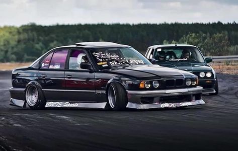 BMW | Klasick Fitment on Instagram: “E34 | E30 🏁 Foto: To it’s respective owner #KlasickFtm3nt #BMW #UltimateDrivingMachine #Bimmer #BMWClassic #BMWCCA #e34 #e30 #drift” Bmw E30 Drift, Drift Missile, E30 Drift, Bmw E36 Drift, Slammed Cars, Bmw E34, Bmw Classic, Cool Car Pictures, Old School Cars