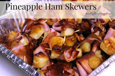 Ham Skewers, Pineapple Appetizers, Ham Appetizers, Pineapple Kabobs, Ham And Pineapple, Hawaiian Chicken Kabobs, Ham Wraps, Pineapple Skewer, Sweet Appetizer