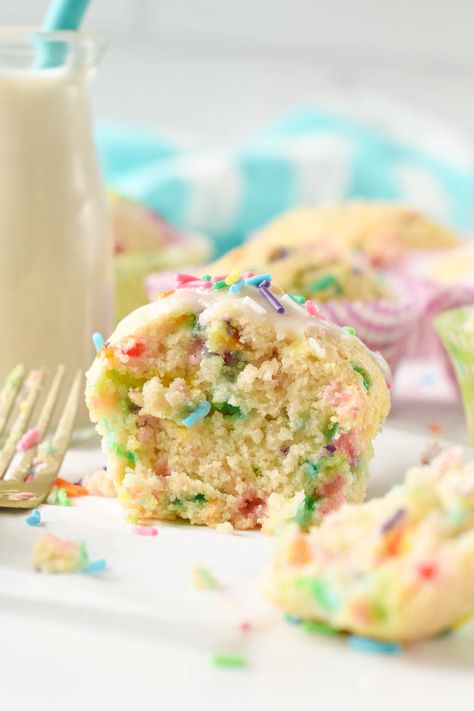 These Funfetti Muffins are egg-free, dairy-free vanilla muffins filled with colorful vibrant funfetti. They are perfect allergy friendly muffins for kids birthday parties or any celebration. Healthy Funfetti Muffins, Vegan Birthday Muffins, Gluten Free Dairy Free Egg Free Cookies, Egg Free Muffin Recipes, Dairy And Egg Free Toddler Meals, Dairy Free Muffins For Kids, Egg Free Recipes For Babies, Egg Free Cupcakes, Muffins For Mom