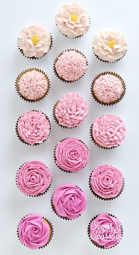 Buttercream Flowers Cupcakes, Frost Cupcakes, Cupcakes Design, Rose Cupcake, Frosting Techniques, Cupcake Decorating Tips, Icing Flowers, Cupcake Cake Designs, Buttercream Cupcakes