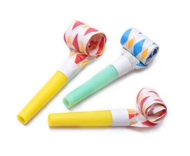 We will be making party horns on Monday out of straws, colored paper and tape. Yom Teruah, Jewish Crafts, Party Horns, Chinese New Year Design, Got Party, Bee Crafts, 40th Birthday Parties, Vintage Birthday, New Year Celebration