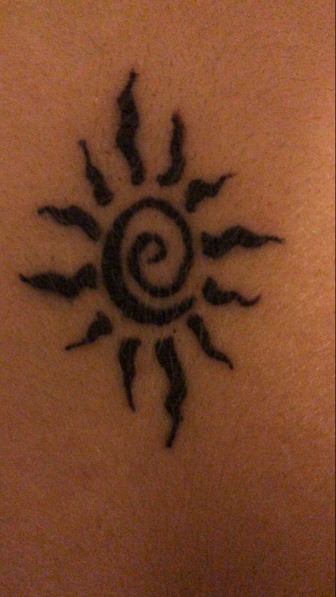 Spiral Tattoo Ideas, Small Tattoos Cute, Simbols Tattoo, Spiral Tattoo, Tattoos Cute, Stick Poke Tattoo, Hippie Tattoo, Henna Inspired Tattoos, Sharpie Tattoos