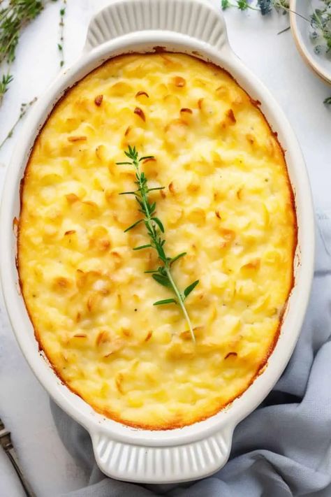 Creamed Corn Au Gratin, Corn Au Gratin Casserole, Healthy Creamed Corn, Sweet Cream Corn Recipe, Corn With Cream Cheese Recipe, Baked Cream Corn, Corn Au Gratin, Corn Gratin, Baked Creamed Corn