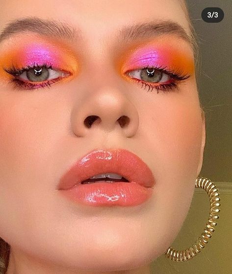 Complimentary Makeup Looks, Fun Summer Makeup Looks, Make Up Disco, Eyeshadow Inspo Creative, Cute Makeup Looks Colorful, Fun Eyeshadow Looks Colorful, Orange And Pink Makeup, Maquillage Euphoria, Editorial Eye Makeup