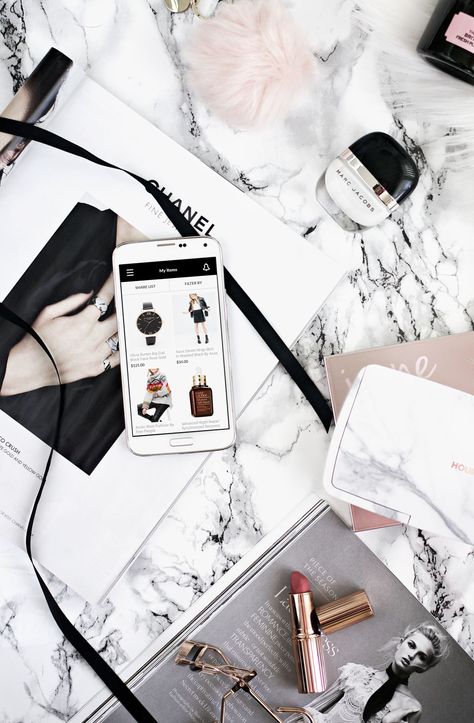 3 Tips for Smart Online Shopping this Holiday Season Flat Lay Inspiration, Smart Casual Dress Code, Smart Casual Dress, Photo Grid, Flatlay Styling, Flat Lay Photography, Blogger Tips, Photo Styling, Instagram Inspiration