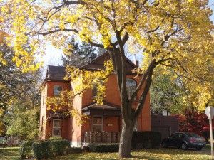 Victorian Town, Dundas Ontario, Southern Ontario, Sunny Sunday, Ontario, Living Spaces, House Styles, Plants