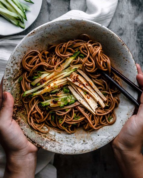 Soba Noodle Bowl, Soba Noodles Recipe, Black Vinegar, Soba Noodles Salad, Vegan Asian Recipes, Vegan Noodles, Buckwheat Noodles, Cold Noodles, Soba Noodles