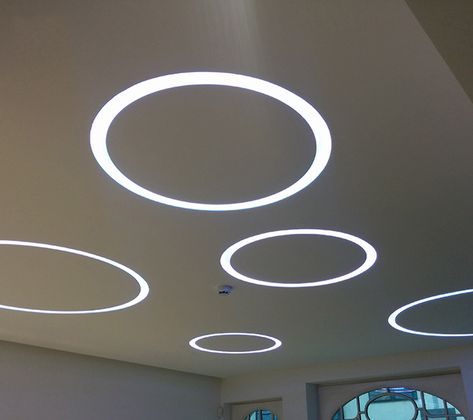 MicroBlade Circle 100 et 150 Circle Lighting, Gypsum Ceiling Design, Luxury Ceiling Design, Luminaire Original, Pop Ceiling Design, Led Cabinet Lighting, Home Hall Design, House Ceiling Design, Ceiling Design Living Room