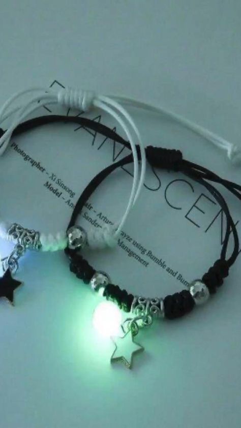 Matching Things, قلادات متدلية, Glow Bracelets, Matching Friend, Glow Birthday, Moon Bracelet, Bracelet Couple, Bracelets Design, Friendship Jewelry