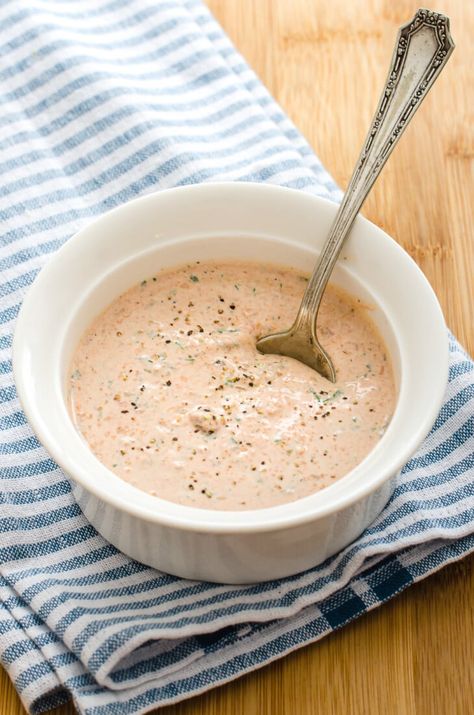 A little creamy, a hint of spicy, and 100% delicious, this homemade southwest ranch dressing takes minutes to throw together and is super versatile. #ranchdressing #condiment #sauce #dip #realfood #homemade Easy Southwest Ranch Dressing, Southwest Ranch Dressing Recipe, Southwest Ranch Dressing, Ranch Salad Dressing Recipes, Southwest Ranch, Dressing Table Ideas, Salad Recipe Ideas, Ranch Salad, Ranch Dressing Recipe