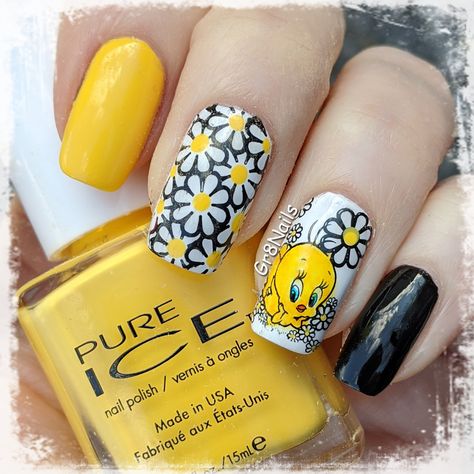 Cute Tweety Bird nail art with nail stamping Nail Salon Prices, Bird Nail Art, Cartoon Nail Art, Nail Art Studio, Sinful Colors, Best Nail Art Designs, Nails Only, Tweety Bird, Spring Nail Art