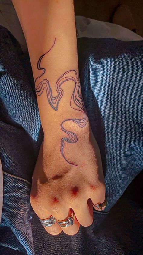 Flame Spine Tattoo, Abstract Flame Tattoo, Trippy Line Tattoo, Forearm Tattoo Fine Line, Abstract Fire Tattoo, Abstract Forearm Tattoo, Tattoo Lines Abstract, Abstract Line Tattoo Arm, Incense Tattoo