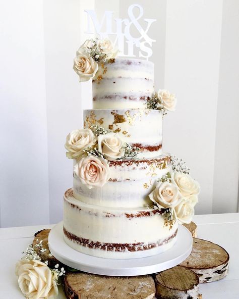 Cake flowers Seminaked Wedding Cake, Wedding Cake Fresh Flowers, Wedding Cake Rustic, Gorgeous Wedding Cake, Gold Wedding Cake, Wedding Cake Inspiration, Savoury Cake, Wedding Cake Designs