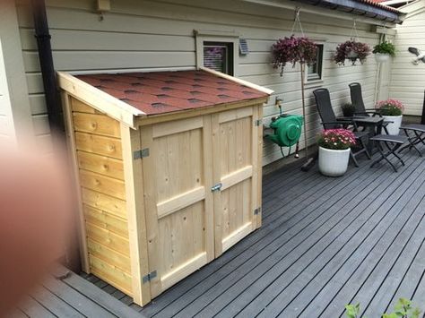 A OUTDOOR STORAGE SHED FOR MY BBQ GRILL #10: Finishing Up - by stefang @ LumberJocks.com ~ woodworking community Bbq Shed, Shed Landscaping, Outdoor Storage Shed, Side Yards, Bbq Cover, Outdoor Sheds, Outdoor Storage Sheds, Side Yard, Shed Plans