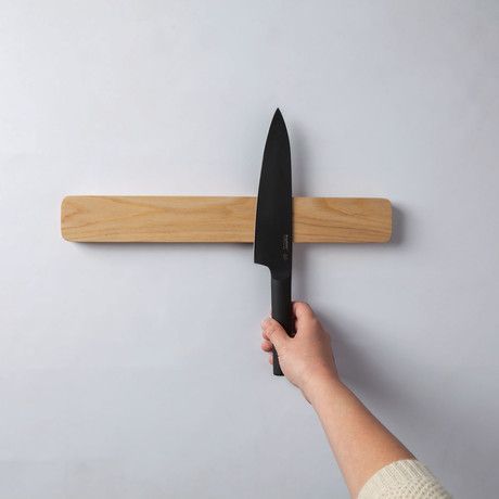 Wall Knife Holder Knife Holder Wood, Pocket Knife Display, Knife Display Case, Georgian Kitchen, Beautiful Knife, Be Magnetic, Knife Display, Magnetic Knife Rack, Global Knives