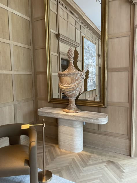 Entryway Ideas Luxury, Luxury Entryway Ideas, Modern Parisian Decor, Paneled Room, Luxury Entryway, Baroque Interior Design, Modern Parisian, Millwork Details, Parisian Decor