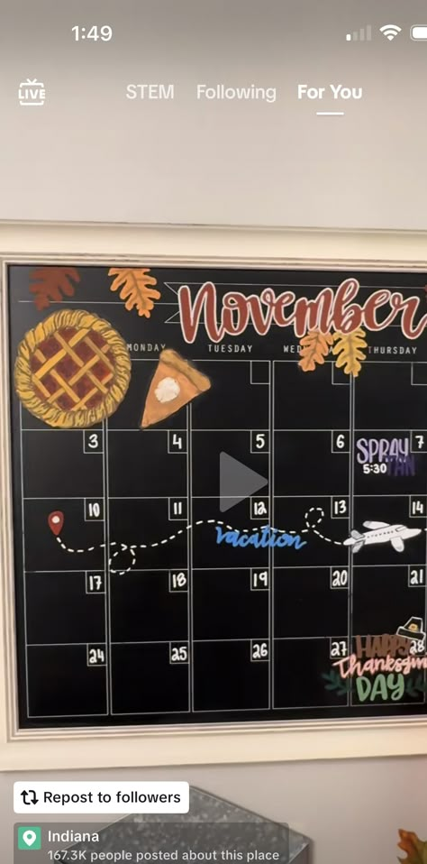 November Calendar Whiteboard Ideas Diy, January Chalkboard Calendar, Chalk Calendar Ideas, Memo Board Ideas, Chalkboard Wall Calendars, Calendar Doodles, Calendar Themes, Chalkboard Calendar, Whiteboard Calendar