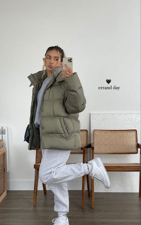 Green Puffer Jacket, Green Puffer, Autumn Fits, Jacket Outfit, Mode Inspo, 가을 패션, Fit Inspo, Winter Fashion Outfits, Fall Winter Outfits