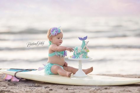 Mermaid Cake Smash Surf Board Cake Smash | Beach Photo Shoot | Mermaid Dream Session | Baby Photography | One Year Baby | Family Photo Shoot | Edgewater Beach | Cleveland Ohio | www.brittanygidley.com Surf Board Cake, Mermaid Cake Smash, Beach Cake Smash, Mermaid Photo Shoot, Underwater Birthday, Mermaid Photography, Mermaid Theme Birthday Party, 1st Birthday Photoshoot, Mermaid Photos