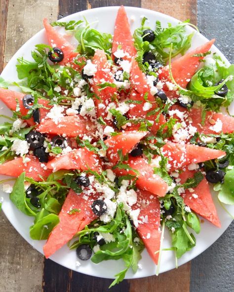 Watermeloen salade met feta - Jaimy’s Kitchen Courgette Pasta, Jamie Oliver, Caprese Salad, Pesto, Feta, Salad, Healthy Recipes, Ethnic Recipes