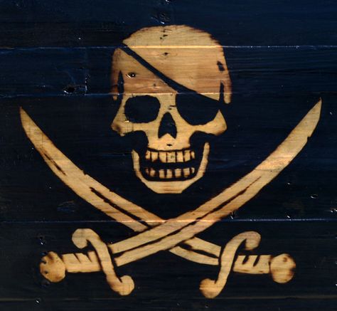 Pirate Design, Pirate Tattoo Parlor Sign, Pirate Signs Diy, Pirates Flag, Skull Pirate, Pirate Flag Artwork, Skull And Crossbones Pirate Flag, Kaptan Jack Sparrow, Pirate Tattoo