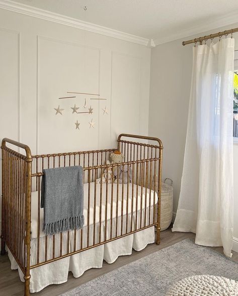 Gold Crib Nursery, Gold Baby Crib, Vintage Nursery Boy, Gold Crib, Antique Nursery, Vintage Crib, Cozy Baby Room, Baby Boy Cribs, Baby Room Neutral