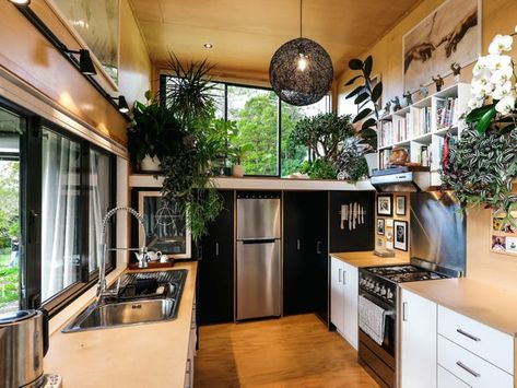 House With Patio, Japanese Style Tiny House, Japanese Tiny House, Big Round Mirror, Zen Living, Tiny House Kitchen, Sleeping Loft, Big Kitchen, Earth Homes