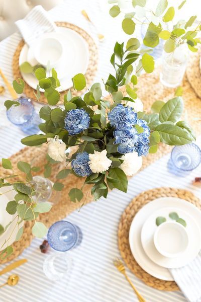 Need inspiration for Father's Day table decorations? Blogger Stephanie Ziajka shares a handful of Father's Day table setting ideas in today's post on Diary of a Debutante! Click through for the simple Father's Day tablescape! #fathersday #tablescape #tabledecor #tablesettings Summer Bbq Tablescapes, Breakfast Tablescape Ideas, Summer Place Settings, Summer Outdoor Tablescapes, Summer Table Settings Dining Rooms, Summer Tablescapes Outdoor Dining, August Tablescapes, Summer Tablescapes Indoor, Summer Table Settings Outdoor