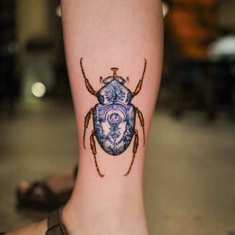 Ceramic Bug, Porcelain Tattoo, Kintsugi Tattoo, Best Feminine Tattoos, Mario Tattoo, American Traditional Tattoo Ideas, Traditional Tattoo Ideas, Bug Tattoo, White Ink Tattoo