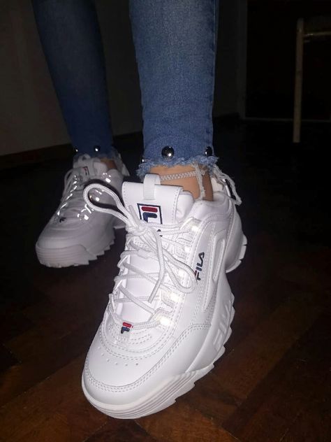 12 Mola, Fila Ray Tracer, Shoes Fila, Comfortable Footwear, Cute Sneakers, Sport Shoes Women, Shoes Heels Wedges, Swag Shoes, Comfortable Sneakers