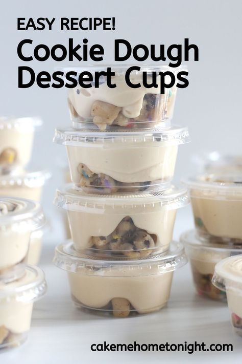 Cookie Dough Dessert Cups are an easy and fun no bake dessert! Edible chocolate chip cookie dough covered in cookie dough cream, and topped with mini chocolate chips! An easy no bake dessert recipe! Cookie Dough Dessert, Bake Sale Desserts, Cookie Dough Desserts, Edible Chocolate Chip Cookie Dough, Desert Cups, Dessert Cups Recipes, Mason Jar Desserts, Mini Dessert Cups, Individual Desserts