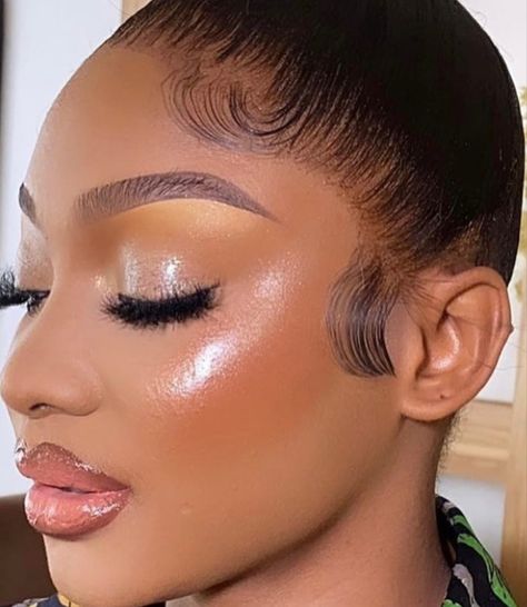 Peach Makeup Black Women, Bridesmaids Neutral, Bright Under Eye, Dewy Blush, Gorgeous Makeup Looks, Makeup Ideas Eyeliner, Peach Makeup, Bridal Glam, Makeup Favorites