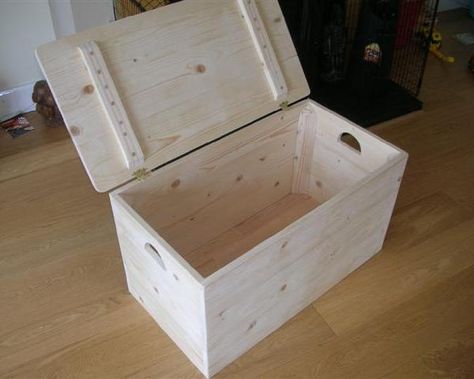 Woodworking Projects for Beginners Toy Box Plans, Kids Woodworking Projects, Wood Projects For Beginners, Woodworking Projects For Kids, Woodworking For Kids, Small Woodworking Projects, Into The Wood, Popular Woodworking, Beginner Woodworking Projects