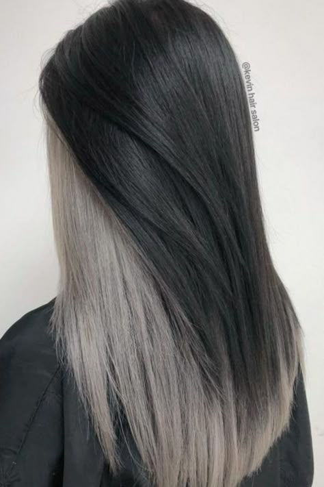 Silver Underdye Chic Hair Color, Blonde Underneath Hair, Hair Color Grey Silver, Hidden Hair Color, Silver Hair Highlights, Korean Hair Color, Silver Blonde Hair, Hair Color Underneath, Chic Hair