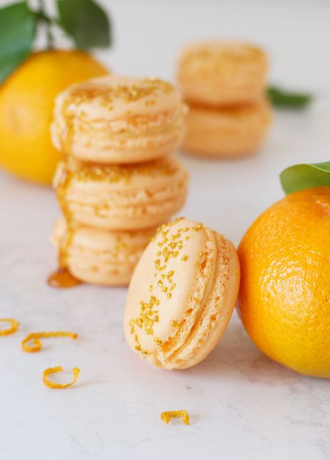 Honey Orange Macarons - Food Nouveau Orange Macarons Recipe, Orange Creamsicle Macaron, Summer Macaron Flavors, Macaron Flavors Ideas, French Macaroons Recipe, Macaroon Flavors, Macaroon Ideas, Orange Macaroons, Macaron Recipe Flavors