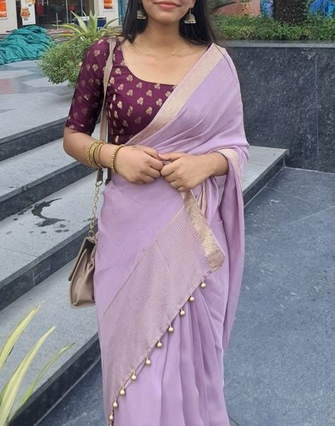 Saree Ideas For College Fest, Farewell Sarees School Aesthetic, Farewell Saree Ideas, Farewell Saree, Chicken Embroidery, Farewell Sarees, Fashionable Saree, Saree Ideas, Purple Saree