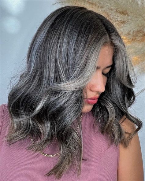 Midi-to-Long Brunette Hair with Gray Highlights Dark Hair Styles, Hair Styles To Try, Ash Grey Hair, Gray Blending, Grey Blending, Dark Grey Hair, Grey Hair Transformation, Grey Hair Inspiration, Beautiful Gray Hair