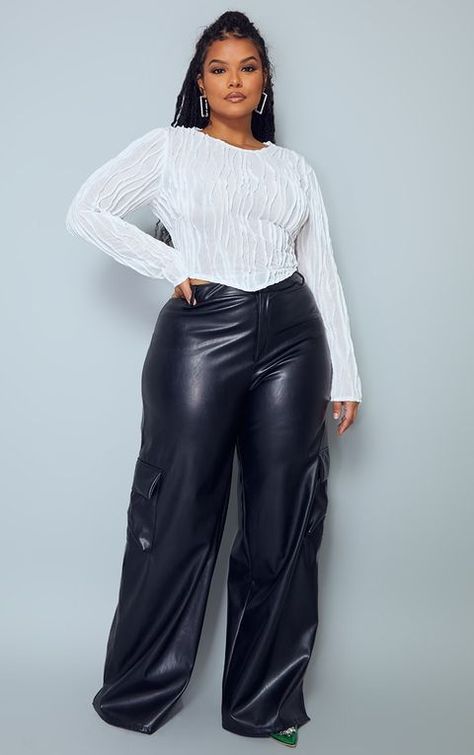 21 Cute Crop Top Outfit Ideas to Wear and Shop in 2022 Crop Top Outfit Ideas, Bustier Top Outfits, Leslie Sidora, Top Outfit Ideas, Crop Top Outfit, Plus Size Posing, Curvy Casual Outfits, Sleeveless Turtleneck Top, Cute Crop Top