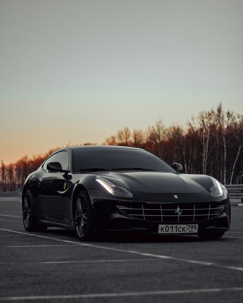 #ferrari #ff #ferrariff #blackcar #black #sunset #blvck Ferrari Lusso Gtc4, Mod Cars, Gtc4 Lusso, Tmax Yamaha, Ferrari Ff, Black Sunset, Family Cars, Tokyo Drift, Future Vision