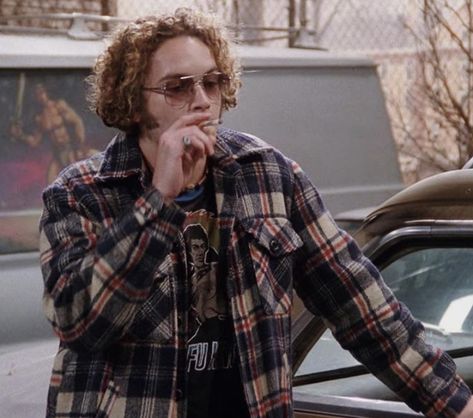 hyde smoking Hyde 70s Show, Hyde That 70s Show Aesthetic, That 70s Show Hyde, Kelso That 70s Show Outfits, That70s Show, 70s Show Aesthetic, That 70s Show Aesthetic, Hyde That 70s Show, Steven Hyde