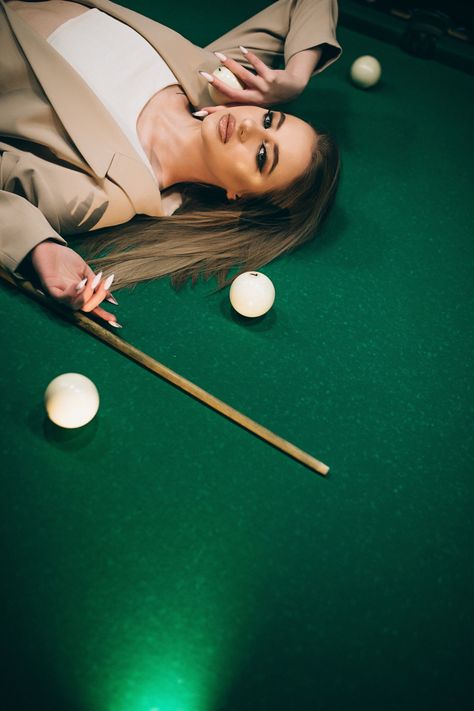 Бильярд , Billiards , фотосессия бильярд , эстетика бильярда , billiards aesthetics , фотосессия в бильярде Pool Hall Photoshoot, Billiard Photoshoot, Honey Editorial, Billiard Photography, Pool Table Photoshoot, Pool Poses, Pool Halls, Creative Photoshoot Ideas, Body Reference Poses