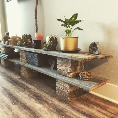 Cinder Block Shelves, Cinder Block Furniture, Brick Shelves, Outdoor Shelves, Brick Decor, Small Apartment Interior, Barber Shop Decor, Bricks Diy, Garden Shelves