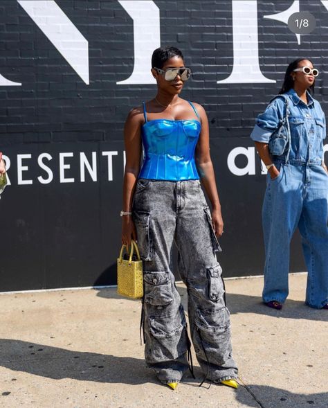 Attico Cargo Pants, Lawyer Bae, Jenee Naylor, Ig Influencer, Summer Style Ideas, Bag Versace, Summer Wardrobe Staples, Casual Outfit Ideas, Laquan Smith