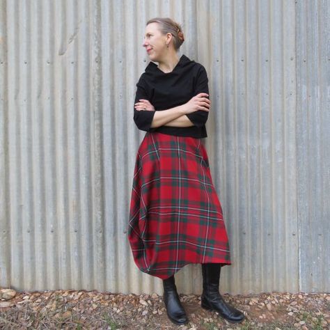 6 Ways to Wear a Tartan Skirt - The Craft of Clothes Zero Waste Pattern, Red Tartan Skirt, A Line Skirt Pattern, Scrubs Pattern, Waste Fashion, Waste Clothing, Zero Waste Fashion, Sewing Pattern Shop, Evening Skirts