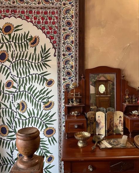 south asian desi pakistani haveli style pakistan aesthetic Pakistani Houses Interior, South Asian Room Aesthetic, South Asian Aesthetic Home, Pakistani House Decor, Pakistan House Interior, South Asian Bedroom Decor, South Asian House Decor, South Asian Inspired Home Decor, South Asian Room Decor